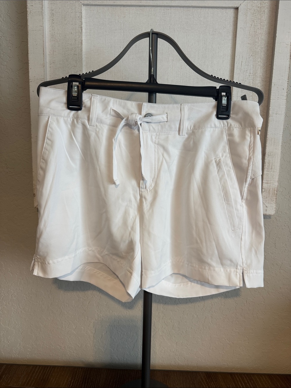 Magellan Outdoors White Drawstring Athletic Shorts